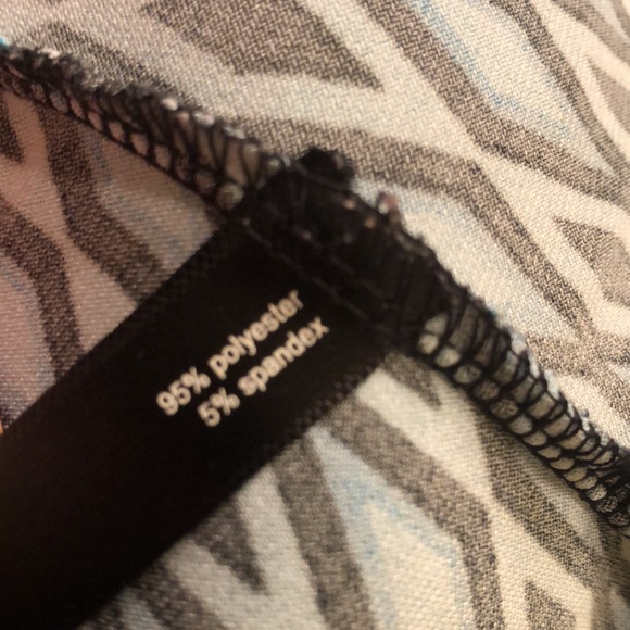 Eye catching 1x blue and black diamond print tank - Picture 7 of 9